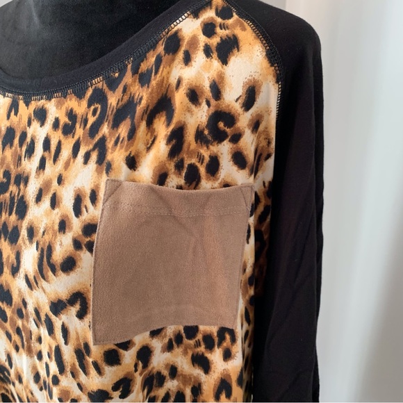 Animal print top - Picture 2 of 3